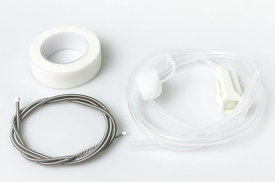 Haakaa Silicone Feeding Tube Set for easy and safe breastfeeding support.