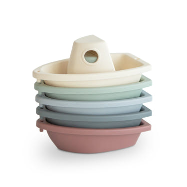 Colorful bath boats for toddlers, perfect for fun and imaginative play during bath time.