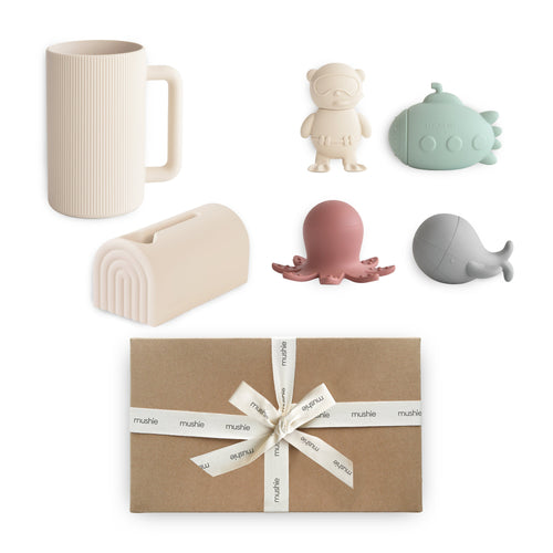 Sealife Bath Essentials Kit for babies - gentle shampoo and body wash for a fun and safe bath time experience.