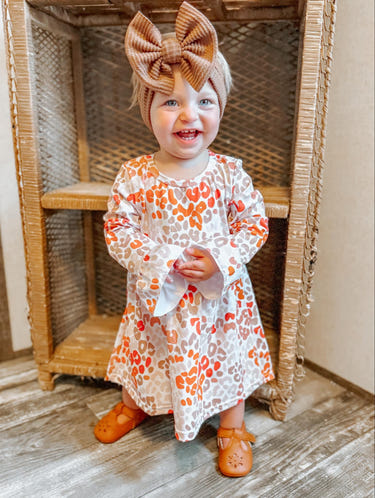 Fall Leopard bell sleeve dress for babies, featuring a stylish design perfect for autumn outings.