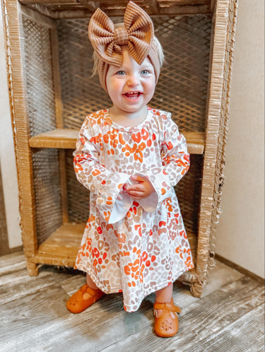 Fall Leopard bell sleeve dress for babies, featuring a stylish design perfect for autumn outings.