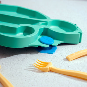 Turtle Training Plate and Utensils for babies, perfect for feeding and nursing, shown from angle 3.