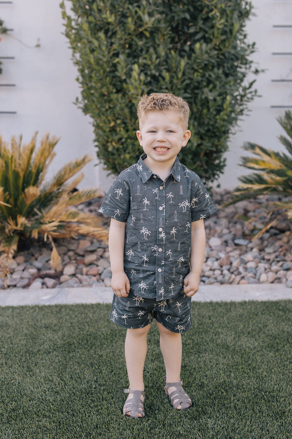 Navy surfer linen cotton shorts for babies, perfect for summer adventures and stylish comfort.