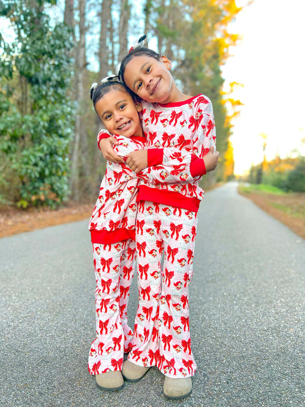 Red Santa bows lounge set for babies, perfect for festive playtime and cozy comfort.