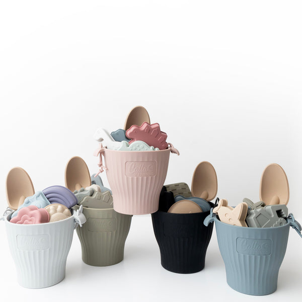 BLACKOUT & BOLT Silicone Beach Toy Set