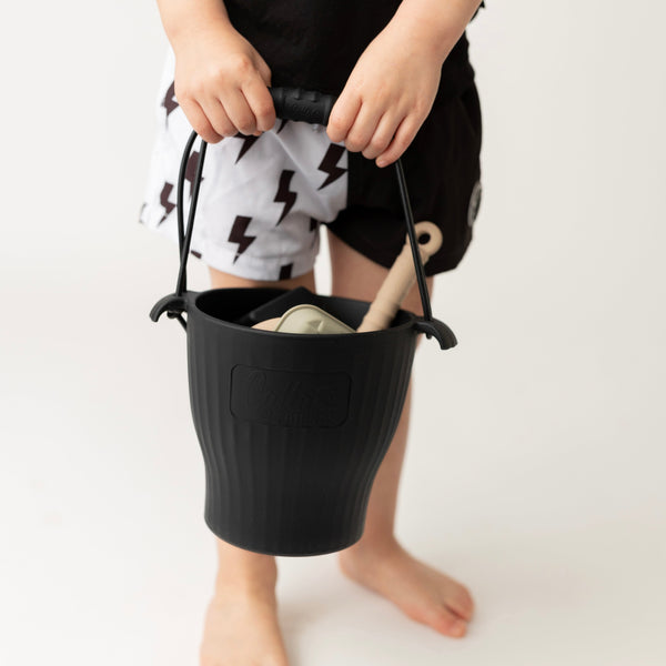 BLACKOUT & BOLT Silicone Beach Toy Set