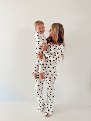 Women's Long Sleeve Bamboo Pajama | Black & White Yin Yang