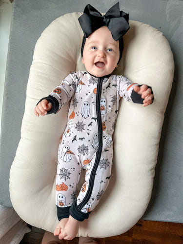 Sup Boo Zippy baby bedding for comfortable sleep, featuring soft materials and adorable design.