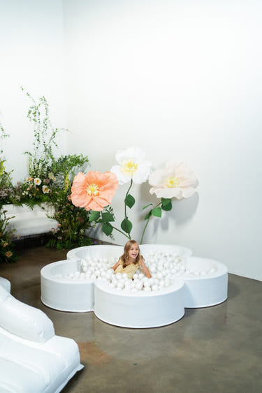 Mini Daisy Ball Pit for babies, colorful and fun, perfect for playtime and safe indoor entertainment.