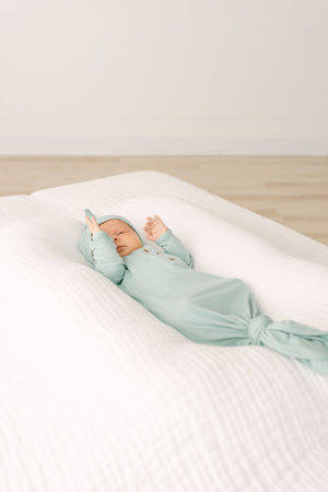 Knotted Baby Gown & Hat Set - Mint (Newborn-3 months)