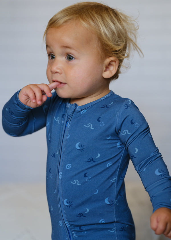 Shwally Romper for babies, stylish and comfortable, shown at a 95-degree angle. Perfect for playtime and outings.