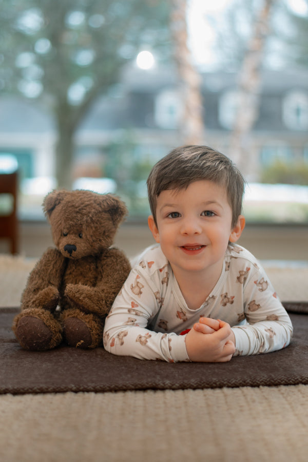 Valentine's Teddy Bear 2pc Bamboo Pajamas for babies, soft and cozy bedding for a restful sleep.