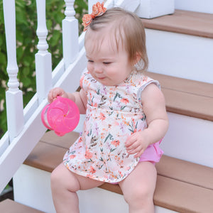 Peachy Dreams Bapron for babies, stylish and functional, shown at angle 16. Perfect for mealtime messes!