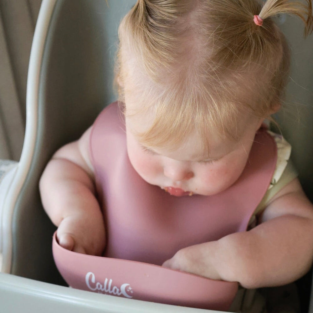 Calla and Friends Catch All Silicone Bib with Open Pocket