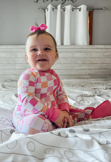 Lazy Daisy 2.0 Zippy baby bedding for comfortable sleep, featuring soft fabric and stylish design.