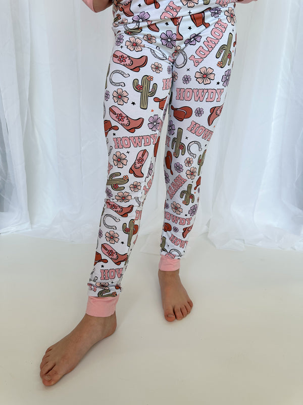 Howdy Darling Set sleepsuit for babies, cozy and stylish, shown from angle 3. Perfect for comfortable sleep.