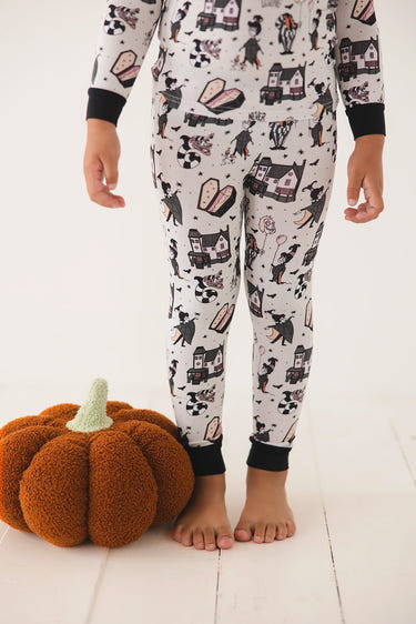 "Never Trust the Living blanket set for babies, featuring soft, cozy fabric and playful design."