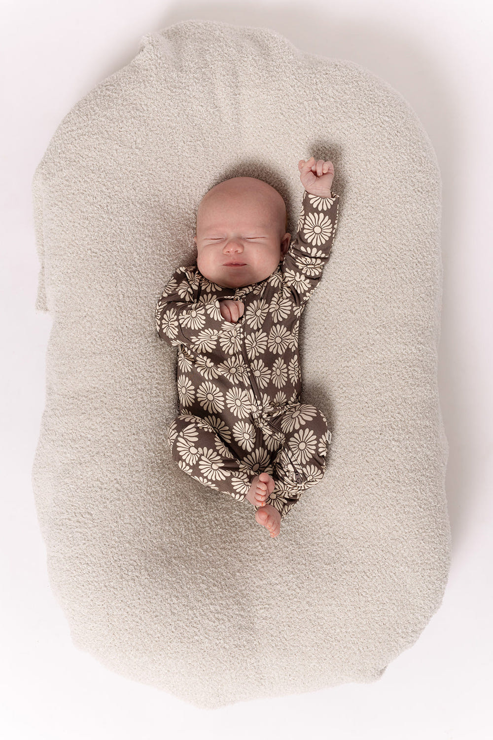 Bamboo zip pajamas in retro floral design for babies, soft and stylish sleepwear.