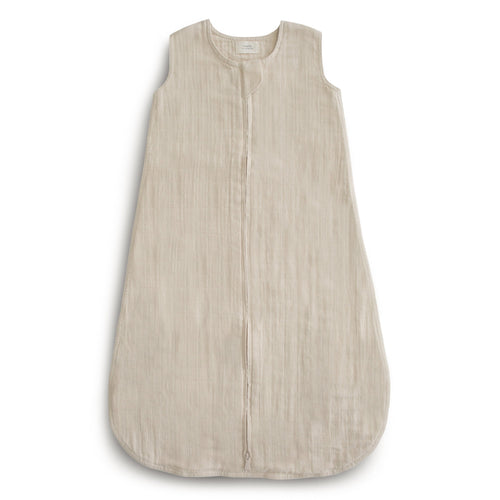Organic cotton sleep bag for babies, soft and breathable for a comfortable night's sleep.