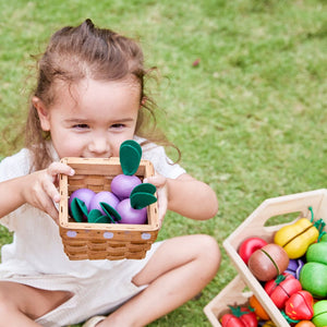 Fresh Produce Set C (Red Radishes, Garlics & Yellow Bell Peppers)