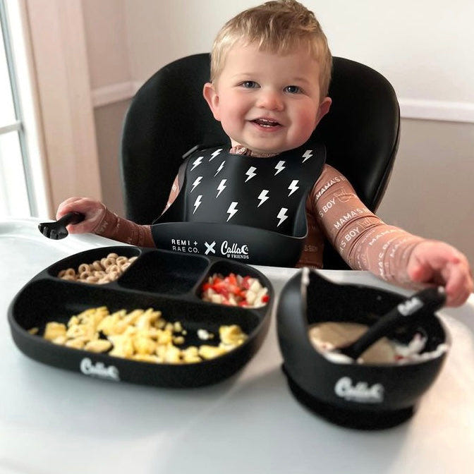 BLACKOUT COLLECTION Easy Scoop Suction Bowl for babies, perfect for mess-free mealtime.