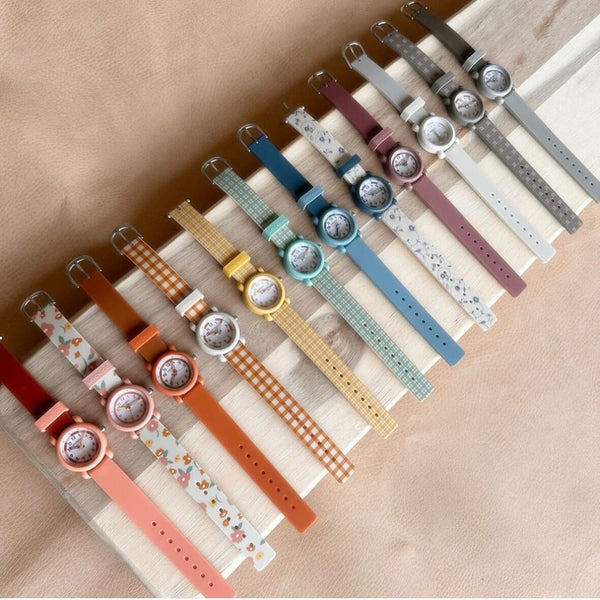 Classic watches in fern plaid, featuring silicone and stainless steel, perfect for baby accessories and seasonal wear.