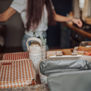 Insulated Sienna Gingham lunch bag for babies, stylish and practical, shown from angle 4.