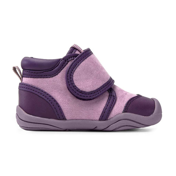 Watson Grip ‘n’ Go™ pink sneakers for babies, featuring a stylish design and easy slip-on fit.