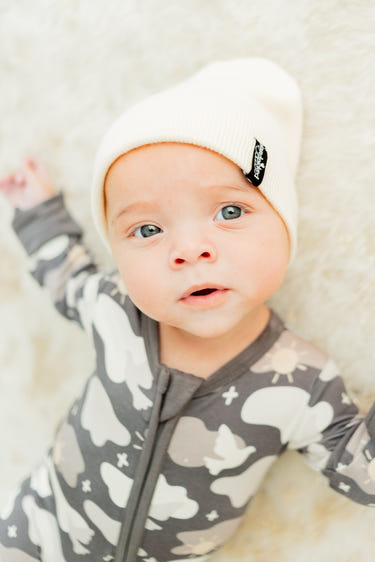 Oatmeal beanie for babies, soft and cozy, perfect for keeping little heads warm.