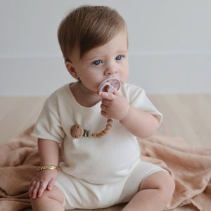 FRIGG Moon Natural Rubber Pacifier 2-Pack