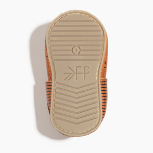 "I Heart Dad City Baby Shoe - Stylish city mocc for infants, angle view showcasing design and comfort."