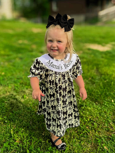 Smocked bows mamas bestie dress for babies, stylish and comfortable clothing for little ones.
