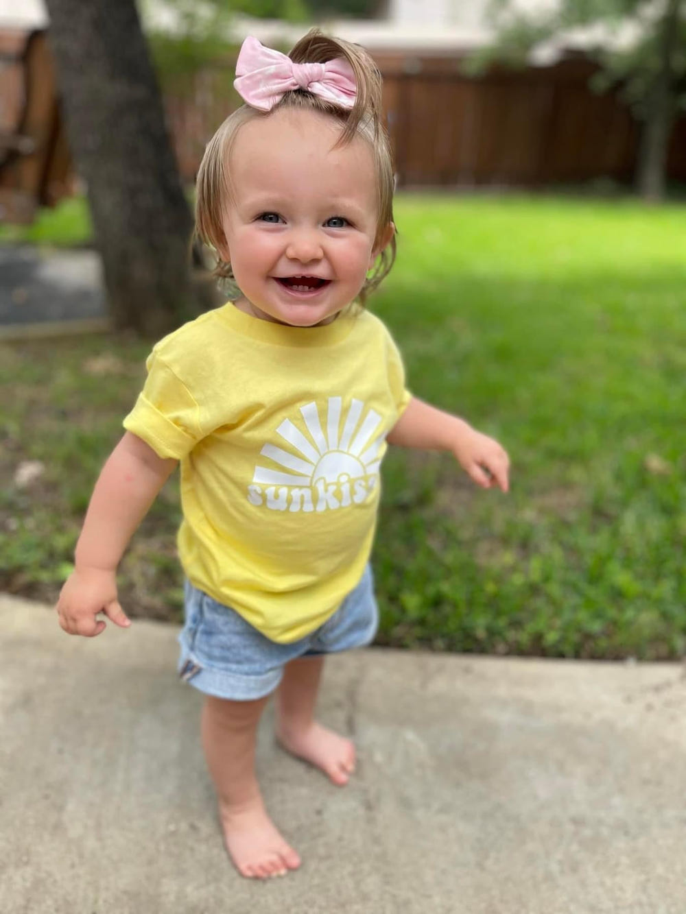 Sunkissed Tee for babies in soft fabric, perfect for sunny days and casual outings.