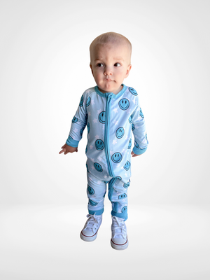 Blue Dreams Zippy: Cozy blue zip pajamas for babies, perfect for comfort and easy dressing.