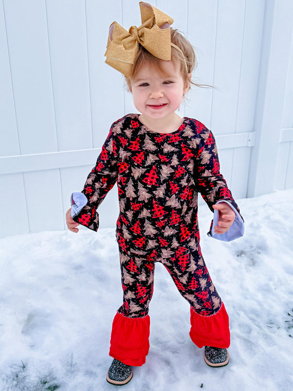 Buffalo plaid two-piece ruffle set for babies featuring trio trees design. Perfect for stylish infant outfits.