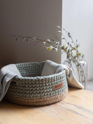 Basket Round with Jute Accent