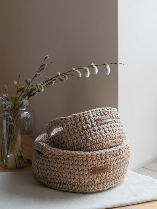 Basket Round with Jute Accent