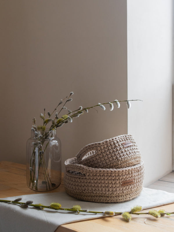 Basket Round with Jute Accent