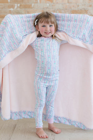 Lila - Plush Blanket