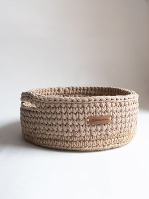 Basket Round with Jute Accent