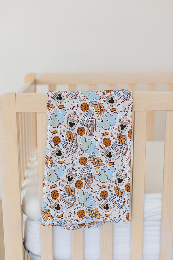 Snacks (GREEN) - Lightweight Blanket