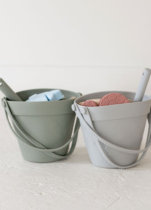 Silicone Sand bucket with toys and shovel