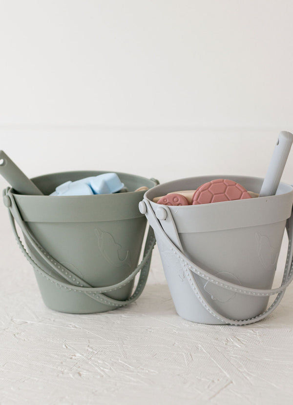 Silicone Sand bucket with toys and shovel