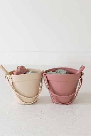 Silicone Sand bucket with toys and shovel