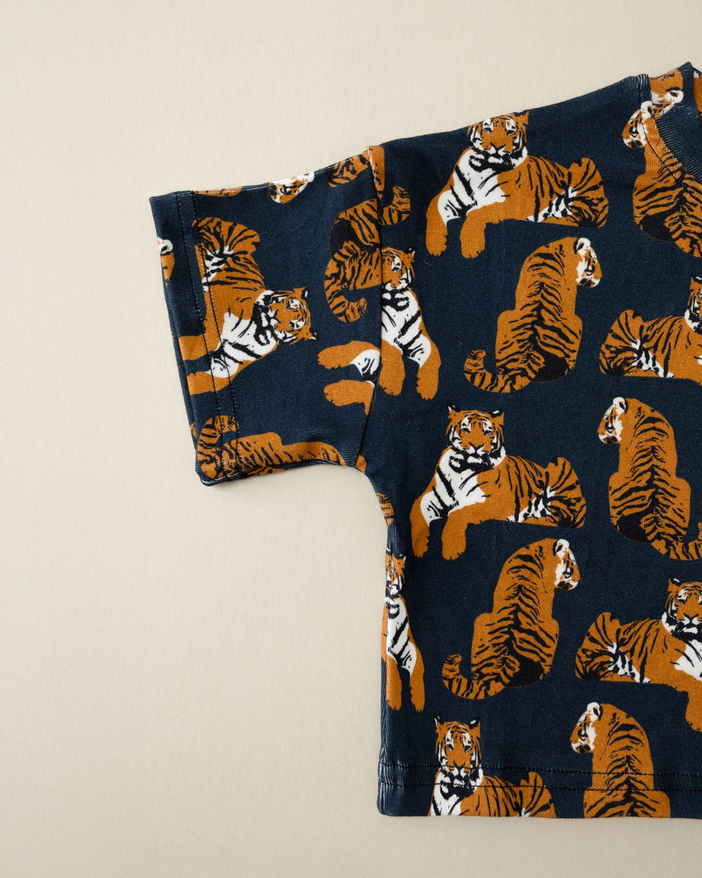 Tiger-themed baby shorts set for playful and stylish little ones. Perfect for warm weather adventures!