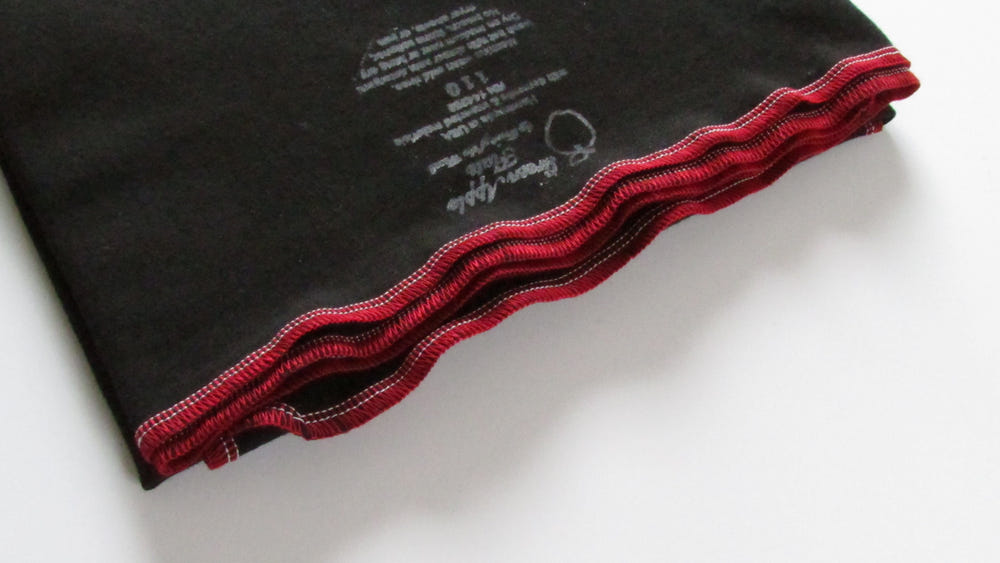 Black stretchy flat cloth diapers for babies, perfect for comfort and convenience.