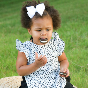 Organic Dot Flutter Bapron for babies, showcasing a stylish design in angle 11 view. Perfect for mealtime messes!