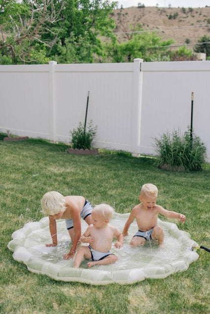 BROOKLYN NEUTRAL Green Gingham Splash Pad with Hose Attachment