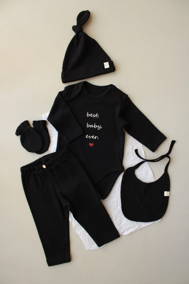 Best Baby Ever Black 5 Piece Newborn Set