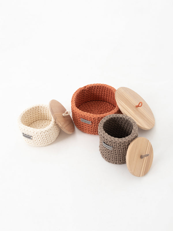 Round Storage Baskets w/ Wooden Lid Recycled